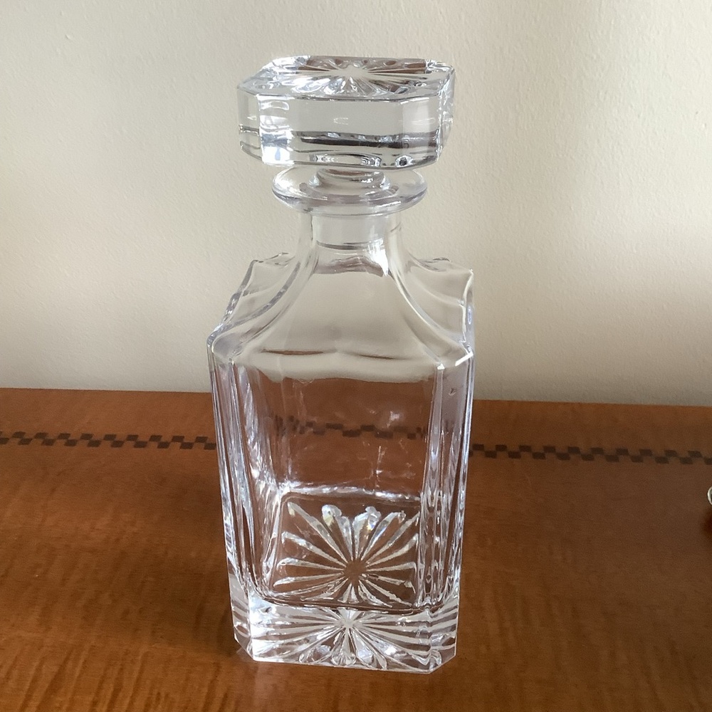 Queen & Stone Clear Glass Whiskey Decanter